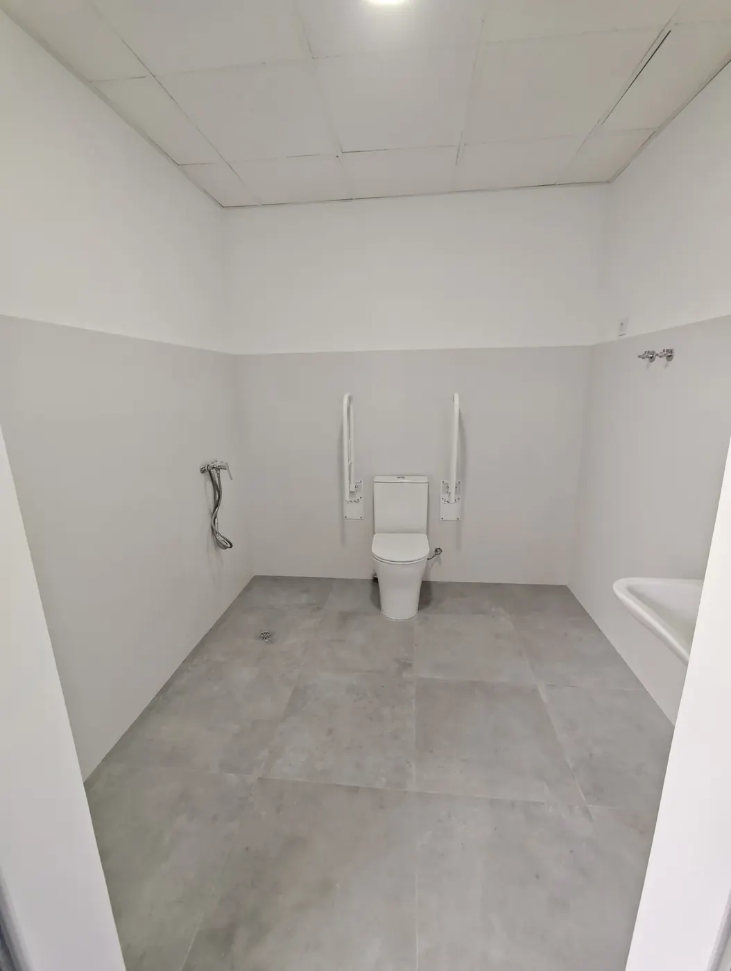 Baño adaptado: fontanería a medida